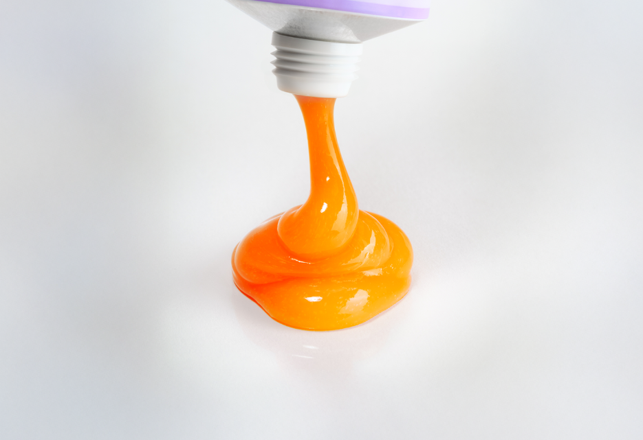 S'exfolier la peau quand on a de l'acné : Bonne au mauvaise idée ?