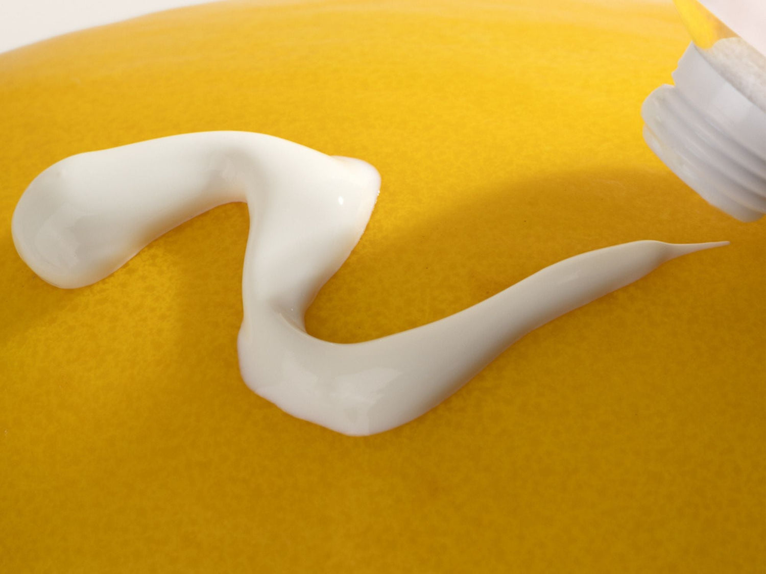 Acné et Soleil : Comprendre les Filtres Solaires