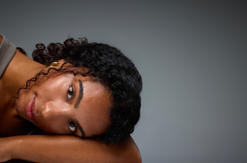 Acné hormonale et cycle menstruel : comprendre le lien